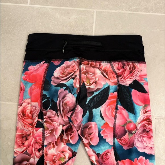 Lululemon Secret Garden Run Inspire Crop Leggings Size 4 - Picture 9 of 13